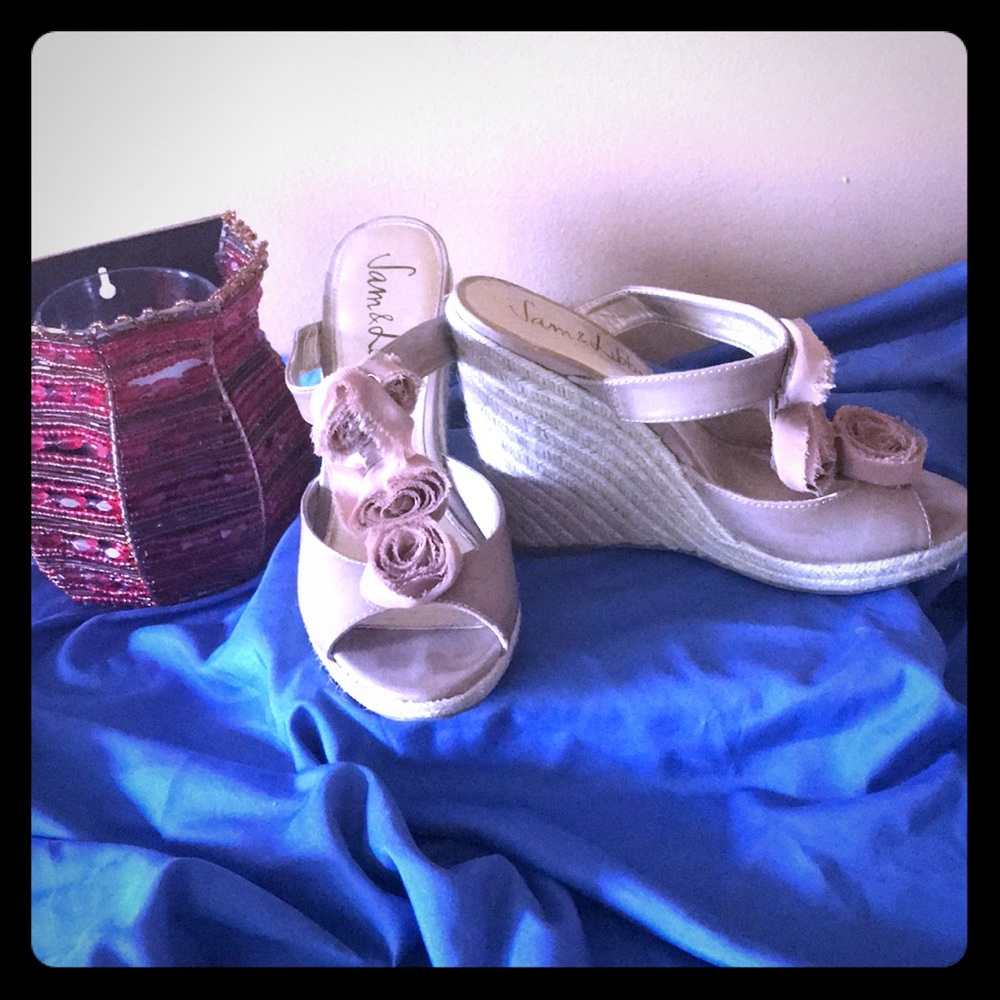Sam &Libby Sandals Great for Summer! Neutral Color